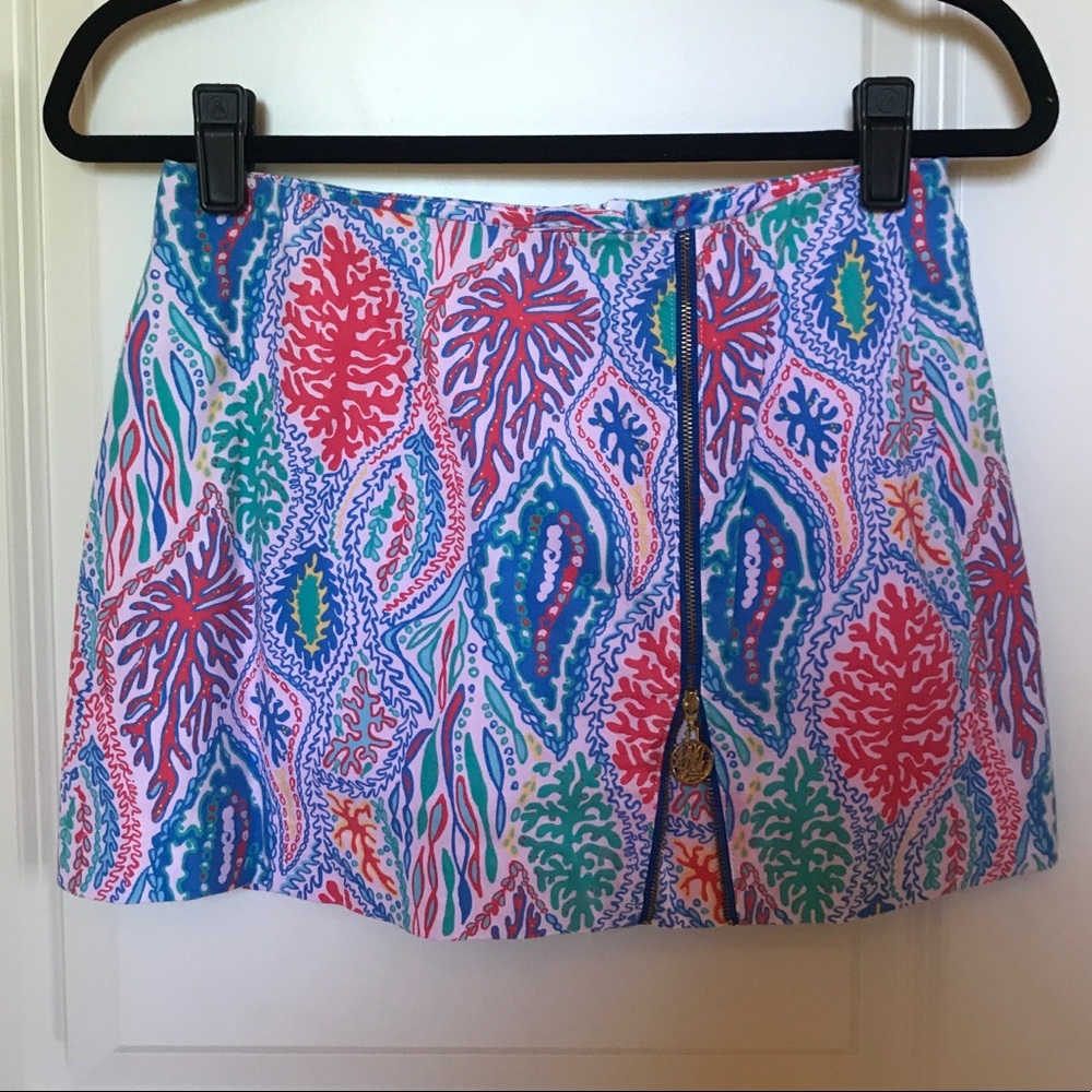 Host Pick ✨ Lilly Pulitzer Skort - Picture 1 of 4
